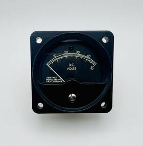 A&m Instruments 235-002 Vintage Aviation Voltmeter A&m Dc 0-50 Volts Meter Gauge