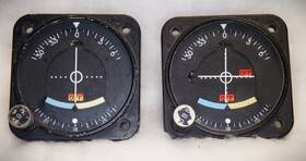32350 Aircraft Radio & Control 31640/32350 Set Of And Course Deviation Localizer/glideslope Indicators