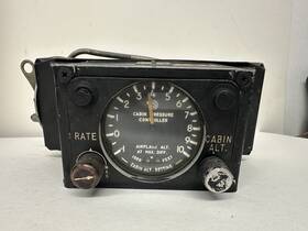 102016-640-5 Airesearch Manufacturing Co. Aircraft Cabin Pressure Airflow Air Controller 102016-640-5 Airesearch Manufacturing Co. Aircraft Cabin Pressure Airflow Air Controller