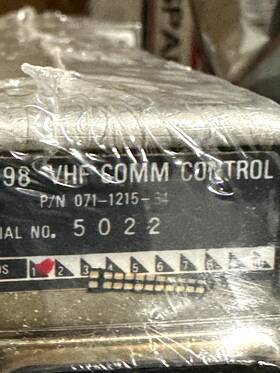 071-1215-64 Bendix King Vhf Comm Control As Removed
