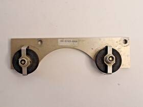 200-02428-0000 Bendix King Autopilot Pulley Bracket 200-02428-0000 Bendix King Autopilot Pulley Bracket