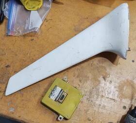 4001157-7001 Bendix King 4000983-7001 At-2073a Antenna Adf Amp P/ns Used