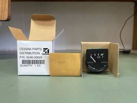 6246-00628 Cessna New Old Stock 172 Fuel Gauge P/n
