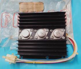 1570301-1 Cessna Aircraft Instrument Panel Post Lights Triple Transistorized Dimming Assy 1570301-1 Cessna Aircraft Instrument Panel Post Lights Triple Transistorized Dimming Assy