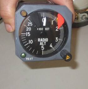 522-4114-001 Collins Radio Altitude Indicator P/n 339h-1 522-4114-001 Collins Radio Altitude Indicator P/n 339h-1