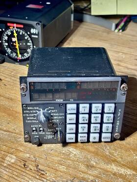 622-5493-002 Collins Control Display Unit. Cdu-85 Tso C94a Do-160 Env. Cat. D1anxxxxxxzaaaa