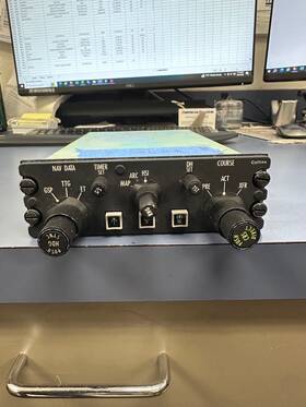 622-9583-113 Collins Display Select Panel P/n Ar 622-9583-113 Collins Display Select Panel P/n Ar