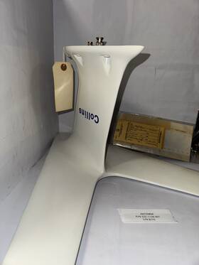 522-1136-001 Collins Pn Antenna Sn 8270