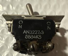 An3227-3 Cutler-hammer Aircraft Switch Toggle 8884k5 - Vintage Qty 1