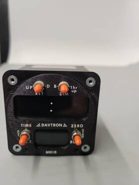 M811b-1 Davtron Clock