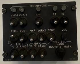 G-1444 Gables Engineering M-1444 Vintage Military Aircraft Radio Control Panel.