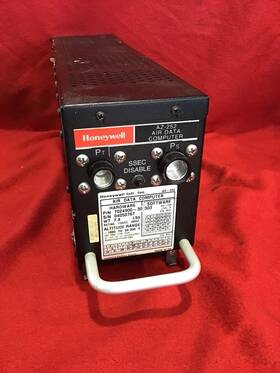 7024900-30303 Honeywell Az-252 Air Data Computer 7024900-30303 Honeywell Az-252 Air Data Computer