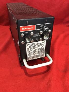 7024900-31304 Honeywell Az-252 Air Data Computer