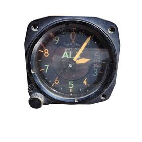 Aug-45 Kollsman Instrument Company Vtg. Co. Altimeter 1000 Ft Altitude Aircraft Guage Aug-45 Kollsman Instrument Company Vtg. Co. Altimeter 1000 Ft Altitude Aircraft Guage