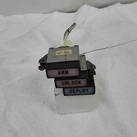 Korry 476-726-1351-004 Annunciation Light Switch Rh