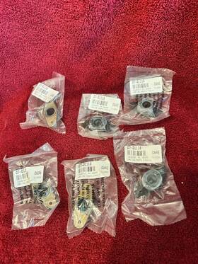 J-7444-14 Lord J7444-14 Cowl Mounts P/n Lot Of 6 New Surplus J-7444-14 Lord J7444-14 Cowl Mounts P/n Lot Of 6 New Surplus