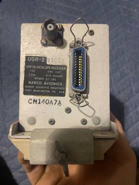 C29c09 Narco Ugr-2 Glideslope Reciever With Mounting Base