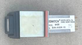 0004-02 Staco Switch R59 / Pushbutton