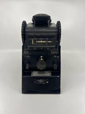 609340 The Sperry Corporation A-12 Gyropilot Pedestal Controller Part # 664 159 609340 The Sperry Corporation A-12 Gyropilot Pedestal Controller Part # 664 159