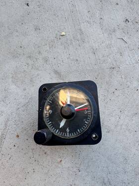 2122591 Thommen Aircraft Clock 2122591 Thommen Aircraft Clock