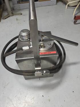 06-5022-6500 Tronair Hydraulic Reservoir Service Unit Resealed 5606