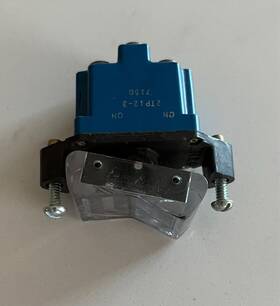 2tp12-3 Und. Lab Inc. Lab. Rocker Micro Switch Dpdt Open-open New Old Stock