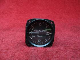 7000-c8 United Instruments Vertical Speed Indicator Pn