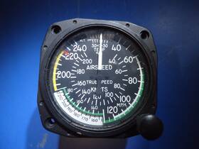 United Instruments P/nsa-46-1 Instrument Airspeed Indicator 8025t As Removed