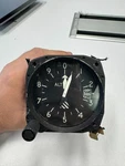United Instruments Altimeter Pn C661071-0101. Fixed Price $275.00.